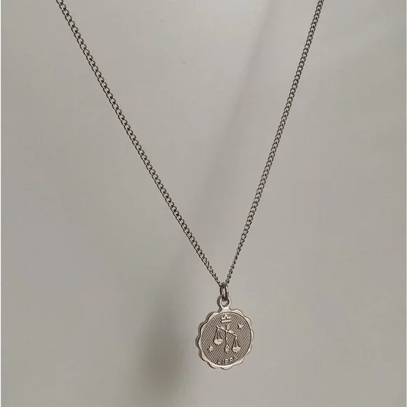 Libra Zodiac dainty pendant charm necklace New vintage STER silver - Picture 4 of 15